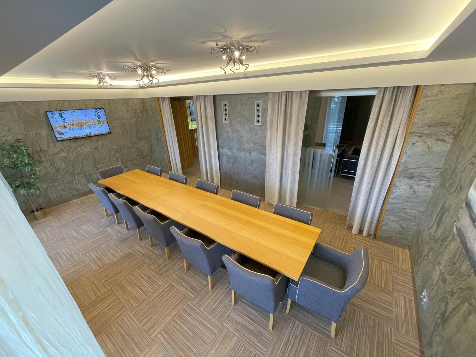 Hotel Bartos Френштат-под-Радгоштем Экстерьер фото